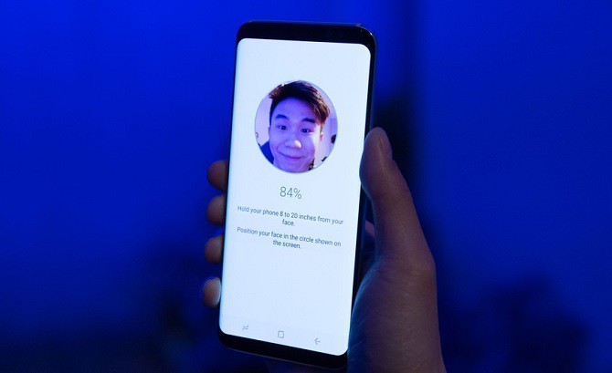  Face ID vẫn c&oacute; mặt tr&ecirc;n Galaxy S8 v&agrave; Note8, nhưng rất dễ bị hack. 
