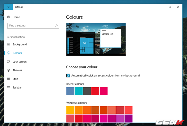  Tại đây, hãy tìm và đánh dấu vào lựa chọn “Automatically pick an accent color from my background” để cho phép Windows tự động thiết lập màu viền dựa theo hình nền mà bạn đang sử dụng. 