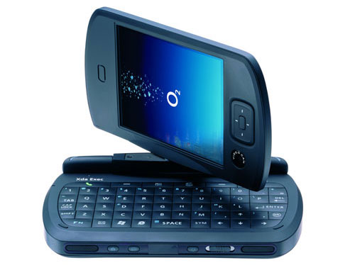 Các thiết bị GPD đã tái hiện thành công thiết kế độc đáo của HTC Universal.