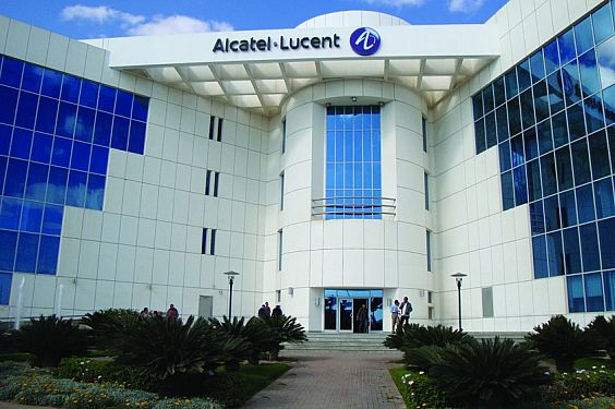  Nokia mua lại Alcatel-Lucent vào giữa năm 2013 