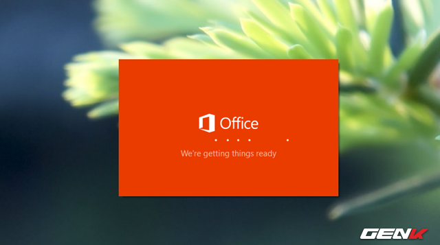  Office sẽ tiến hành quá trình cài đặt ngôn ngữ, có thể sẽ mất chút ít thời gian nên bạn cần đôi phút kiên nhẫn. 