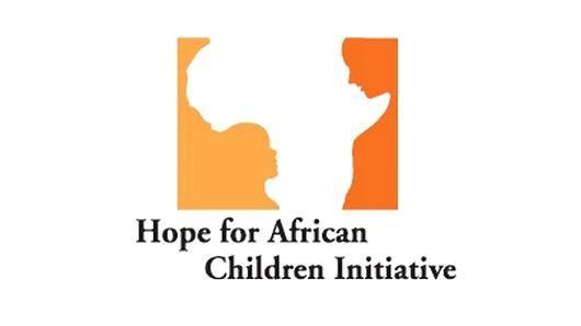  Logo đầy ý nghĩa của sáng kiến hỗ trợ trẻ em Châu Phi với hình ảnh lục địa Phi và không gian âm được đẽo gọt như hình của một đứa trẻ hướng mắt lên nhìn mẹ 