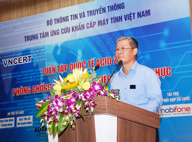  Thứ trưởng Bộ TT&TT, ông Nguyễn Thành Hưng biểu dương tinh thần trách nhiệm của buổi diễn tập nói riêng và VNCERT nói chung 