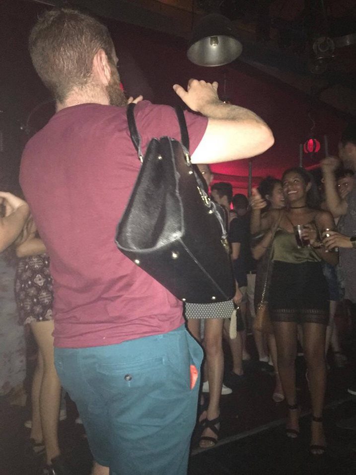  C&oacute; ảnh l&agrave; được, tr&ocirc;ng anh c&oacute; bớt nam t&iacute;nh đi một ch&uacute;t cũng được 