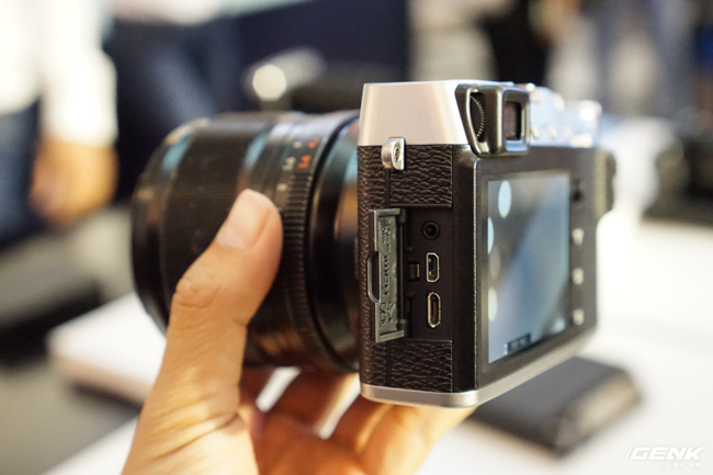 Fujifilm Việt Nam ra mắt máy ảnh không gương lật X-E3: sử dụng cảm biến 24 MP X-Trans III, đã có joystick, giá 21,99 triệu cho body - Ảnh 9.