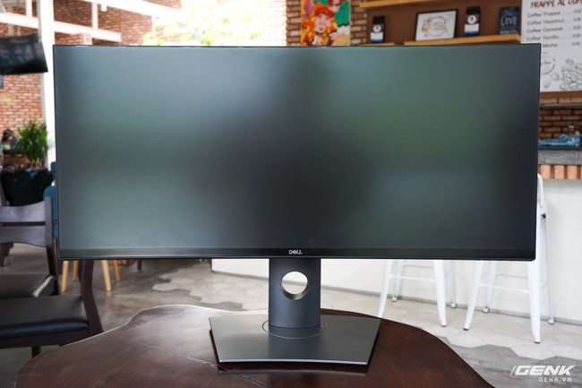 Cận cảnh màn hình cong 34 inch tỉ lệ 21:9 Dell tại Việt Nam, giá dự kiến gần 16 triệu đồng - Ảnh 1.