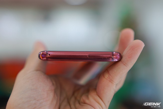 Trên tay Samsung Galaxy S8 phiên bản Burgundy Red tại Việt Nam: nhuộm tràn sắc đỏ yêu thương mùa Noel năm nay - Ảnh 14.