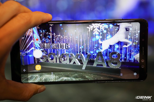 Bộ đôi Samsung Galaxy A8 (2018) và Galaxy A8 (2018) chính thức ra mắt tại thị trường Việt Nam: màn hình vô cực giống dòng S cao cấp, trang bị camera selfie kép, giá từ 10.990.000 đồng - Ảnh 9.