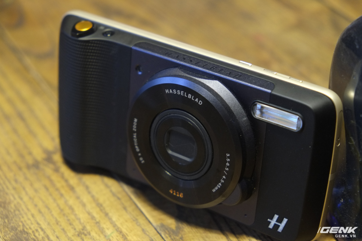 motorola hasselblad true zoom camera