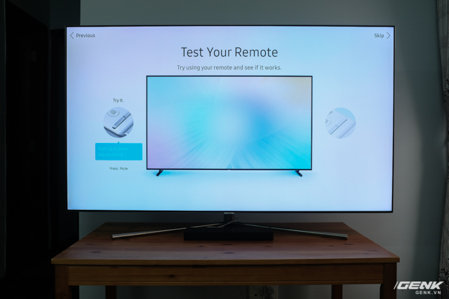  Trước khi sử dụng, người dùng cần phải sync remote với TV. 