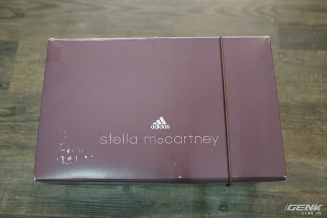 
Hộp giày adidas UltraBOOST X Parley Stella McCartney
