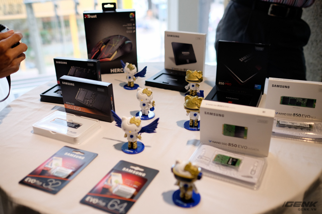  Hãng cũng hợp tác với Samsung để trưng bày và giới thiệu các sản phẩm ổ cứng hỗ trợ tối đa cho việc chơi game. 