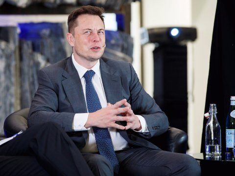  Elon Musk: Anh đã không nói bất cứ một điều gì, vậy tại sao anh lại có mặt ở đây? 