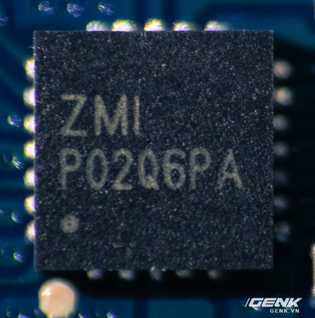 
Hai con chip được Xiaomi sử dụng trên sạc dự phòng 10000mAh gen 2.
