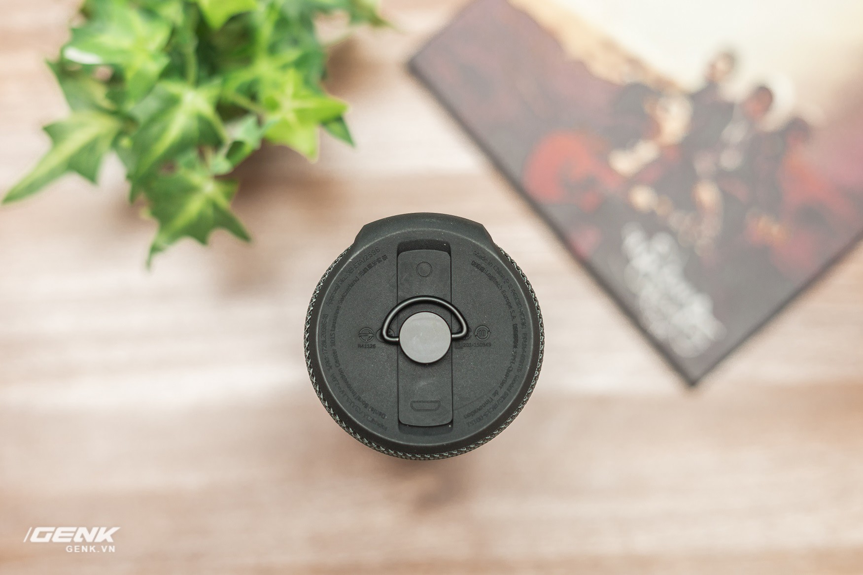 Đ&aacute;nh gi&aacute; loa di động Ultimates Ears Boom 2: ho&agrave;n thiện tốt, si&ecirc;u chống nước, chất &acirc;m sạch sẽ - Ảnh 8.