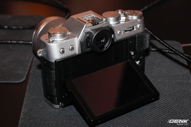  Điểm nâng cấp sáng gía của chiếc máy ảnh này là được bổ sung thêm vòng xoay tuỳ chỉnh ISO tương tự như ở X-T1, X-T2 và dòng X-Pro. 