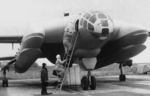  VVA-14 chuẩn bị cho đợt cất cánh thử nghiệm lần đầu tiên, năm 1972. 