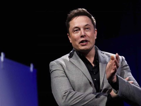 Elon Musk hiện nay là CEO củaTesla và Space X