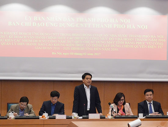  Ông Nguyễn Đức Chung, Chủ tịch UBND TP Hà Nội, Trưởng Ban chỉ đạo ứng dụng CNTT Thành phố phát biểu kết luận cuộc họp đầu tiên trong năm 2017 của Ban chỉ đạo (Ảnh: hanoi.gov.vn) 