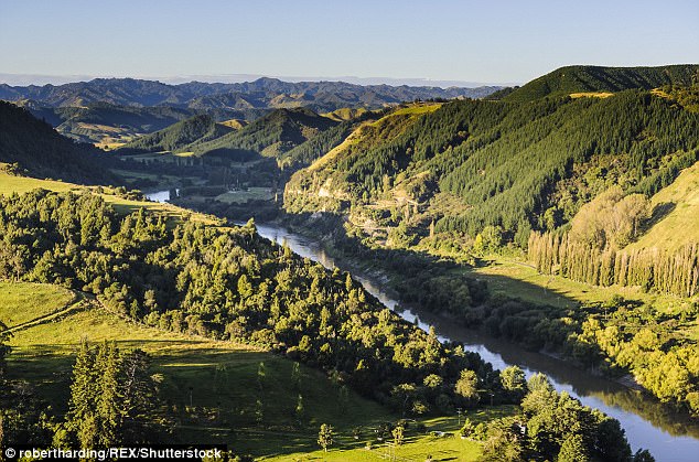 Con sông Whanganui ở đảo Bắc New Zealand được công nhận như 1 thực thể sống.
