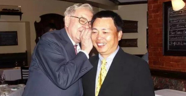  Duan trong bữa ăn trưa với Buffett 