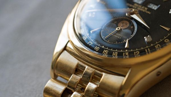 Chiếc đồng hồ đã được Vua Bảo Đại sử dụng thường xuyên cho tới khi ông này qua đời vào năm 1997.
