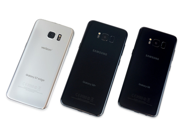 
Galaxy S7 edge đặt cạnh bộ đôi Galaxy S8
