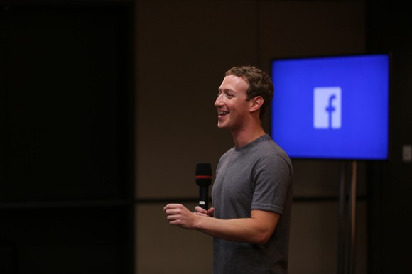  .Nhà sáng lập mạng xã hội Facebook, Mark Zuckerburg 