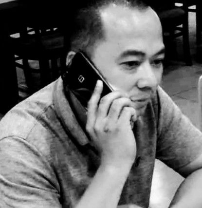  Hình ảnh rò rỉ gây sốt gần đây của Bphone 2 trên tay ông Đoàn Văn Hiểu Em - Giám đốc kinh doanh ngành hàng Viễn thông di động Thế Giới Di Động 