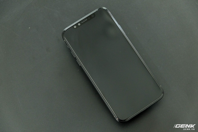  Phần mặt trước của iPhone X sẽ đẹp hơn khi được làm đen hoàn toàn 