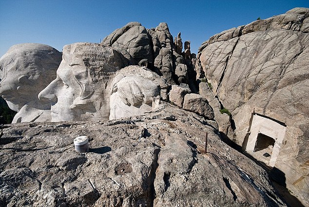 Căn phòng bí mật phía sau chân dung Tổng thống Abraham Lincold trên đỉnh Rushmore, bang South Dokata, Mỹ