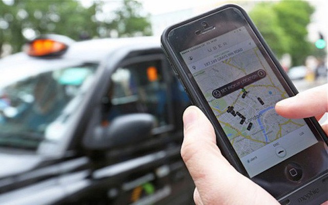 Hiệp hội Taxi Hà Nội đề nghị Uber, Grab đặt máy chủ tại Việt Nam - Ảnh 2.