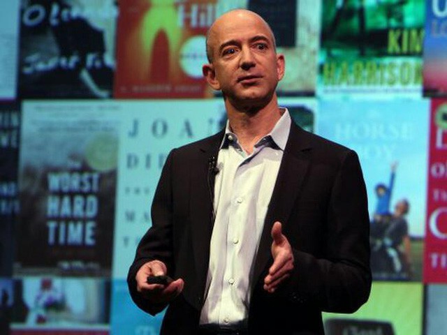 Tỷ phú Jeff Bezos: Tôi đã làm điều này ở tuổi 30 để không phải hối tiếc khi 80 tuổi - Ảnh 1.