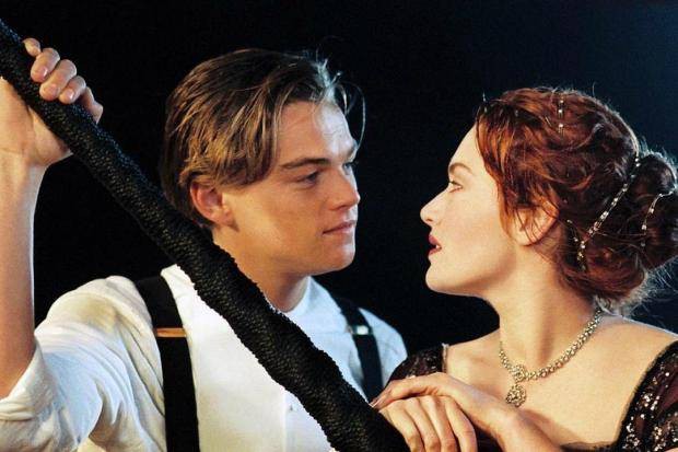 Sau 20 năm, đạo diễn Titanic mới quyết định chia sẻ lý do tại sao Jack không leo lên ván nằm cùng Rose - Ảnh 1.