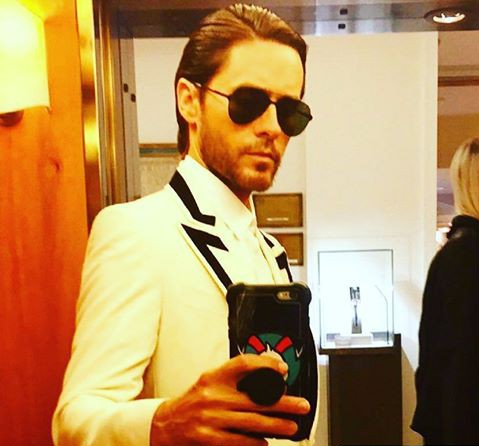  Ca sỹ, diễn viên Jared Leto cũng rất hay selfie với PopSocket 