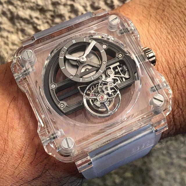 Cận cảnh Bell & Ross BR-X1 Skeleton Tourbillon Sapphire, chiếc đồng hồ đeo tay có giá gần 10 tỷ đồng - Ảnh 2.