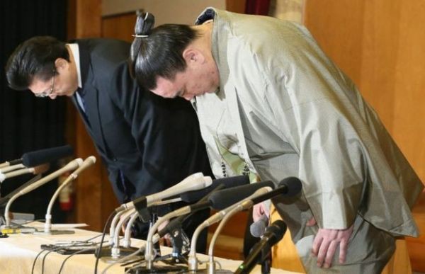Thế giới u ám của võ sĩ sumo tại Nhật: Không lương, không điện thoại, không bạn gái - Ảnh 1.
