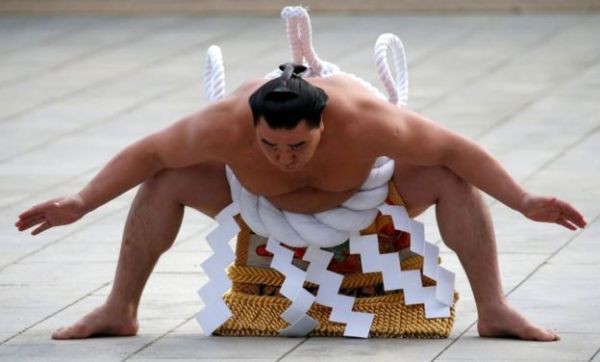 Thế giới u ám của võ sĩ sumo tại Nhật: Không lương, không điện thoại, không bạn gái - Ảnh 2.