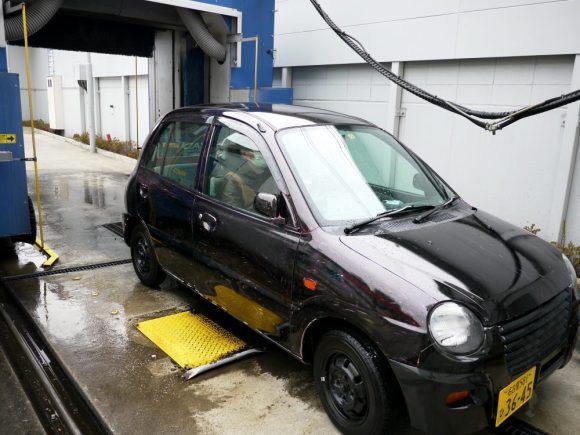 Nhật Bản: Bị chê dở hơi vì dùng bút viết bảng để sơn ô tô, sau khi đem xe đi rửa ai nấy đều bất ngờ - Ảnh 15.
