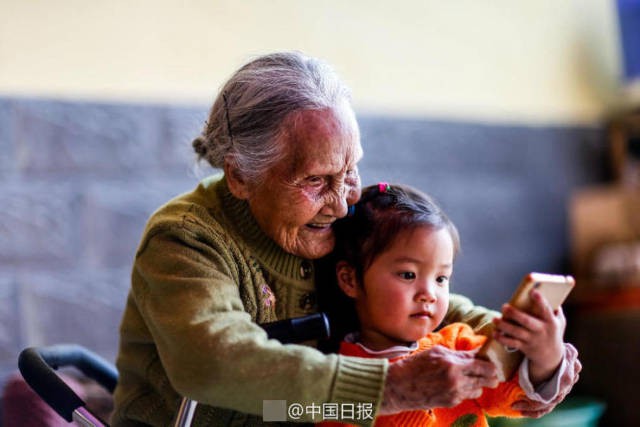 Nữ nhiếp ảnh gia cao tuổi nhất Trung Quốc: 105 tuổi vẫn miệt mài với đam mê - Ảnh 9.