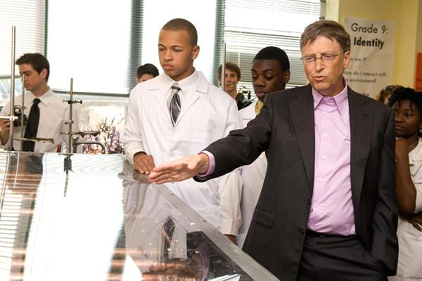 Tỷ phú Bill Gates: Những người có thành thạo 3 kỹ năng này sẽ thành công trong thị trường việc làm tương lai - Ảnh 1.