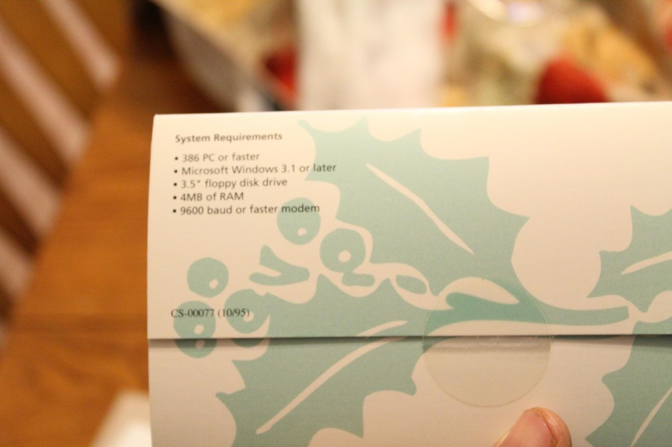  Ngo&agrave;i ra l&agrave; một bộ đĩa mềm kh&aacute;c để gửi cho bạn b&egrave;, người th&acirc;n để họ cũng c&oacute; thể kết nối v&agrave; chia sẻ h&igrave;nh ảnh c&ugrave;ng với bạn. Tr&ecirc;n h&igrave;nh l&agrave; th&ocirc;ng số tối thiểu để c&agrave;i đặt phần mềm. 