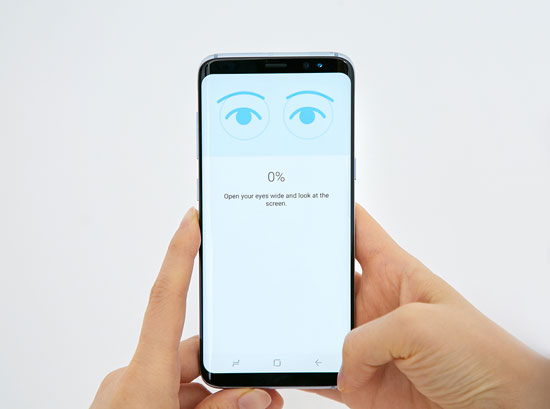  Công nghệ quét mống mắt - Iris Scanner trên Galaxy S8/S8 