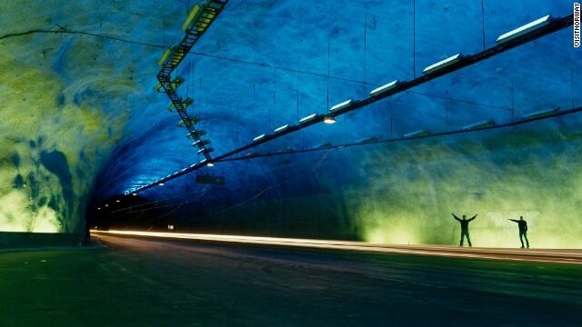 Đường hầm Laerdal dài nhất thế giới. 
