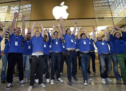 Apple sẽ bỏ lại một số nhân viên sau khi hoàn thành trụ sở mới - Ảnh 5.