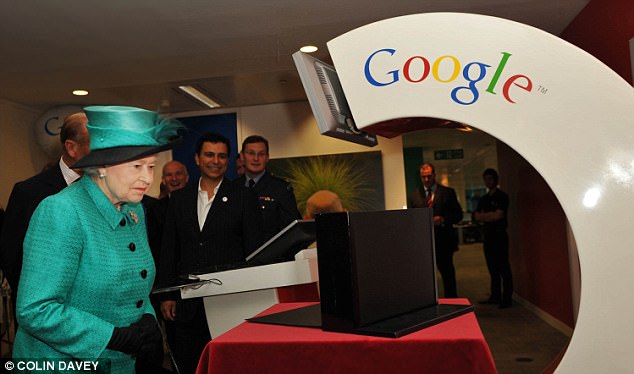  Rất nhiều khách mời đặc biệt xuất hiện trong các văn phòng của Google trên khắp thế giới, trong đó có nữ hoàng Anh tại London. 