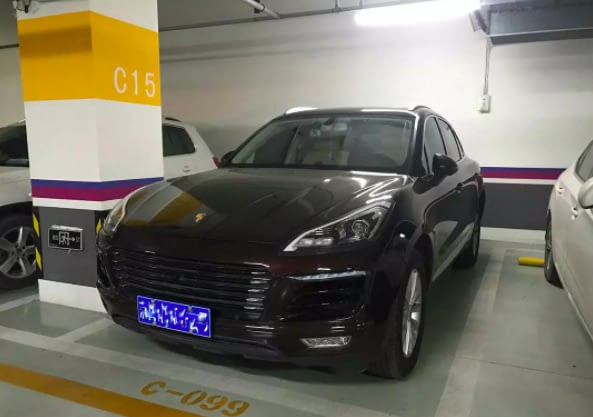 Được khen nhã nhặn và khiêm tốn dù giàu có, chàng trai vẫn bị bạn gái phũ vì đi xe Trung Quốc gắn logo Porsche Cayenne - Ảnh 1.