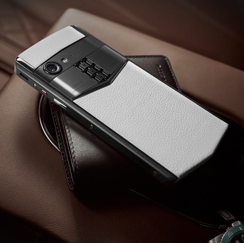 Vertu trình làng smartphone cao cấp Aster P, khung titan, màn hình sapphire, mặt lưng bằng da, Snapdragon 660, giá 5.000 USD - Ảnh 5.