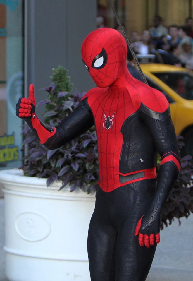 Tom Holland khoe chiến bào mới nhân dịp Spider-Man 2: Far From Home đóng máy - Ảnh 14.