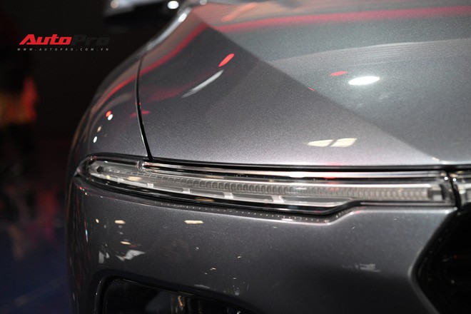 HOT: Ảnh thực tế sedan VinFast A2.0 vừa ra mắt hoành tráng tại Paris Motor Show 2018 - Ảnh 3.